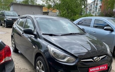Hyundai Solaris II рестайлинг, 2011 год, 635 000 рублей, 1 фотография