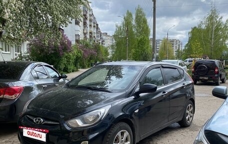 Hyundai Solaris II рестайлинг, 2011 год, 635 000 рублей, 2 фотография