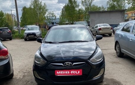 Hyundai Solaris II рестайлинг, 2011 год, 635 000 рублей, 3 фотография