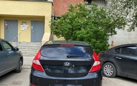 Hyundai Solaris II рестайлинг, 2011 год, 635 000 рублей, 5 фотография
