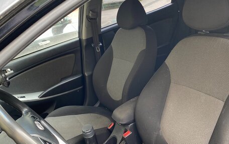 Hyundai Solaris II рестайлинг, 2011 год, 635 000 рублей, 8 фотография