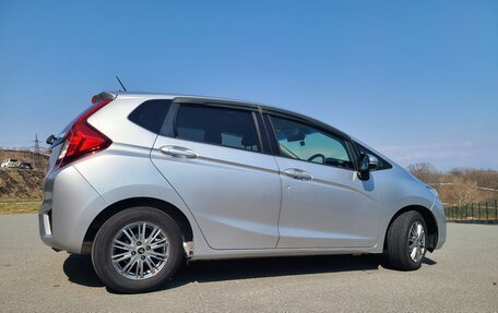 Honda Fit III, 2013 год, 980 000 рублей, 2 фотография