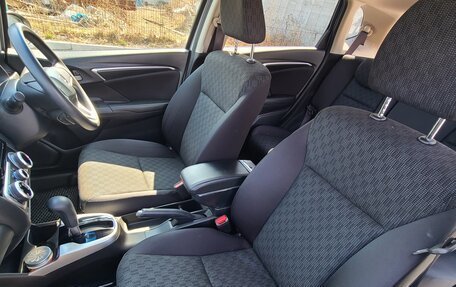 Honda Fit III, 2013 год, 980 000 рублей, 5 фотография