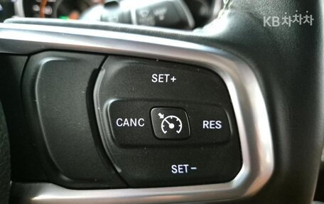 Jeep Wrangler, 2020 год, 3 395 000 рублей, 13 фотография