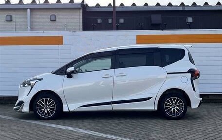 Toyota Sienta II, 2022 год, 1 068 000 рублей, 5 фотография