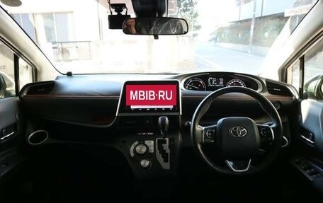 Toyota Sienta II, 2022 год, 1 068 000 рублей, 7 фотография