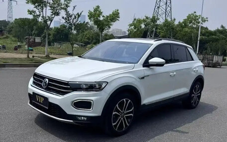 Volkswagen T-Roc I, 2021 год, 1 850 000 рублей, 1 фотография