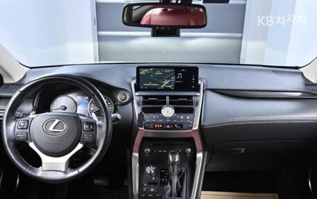 Lexus NX, 2021 год, 3 895 000 рублей, 7 фотография