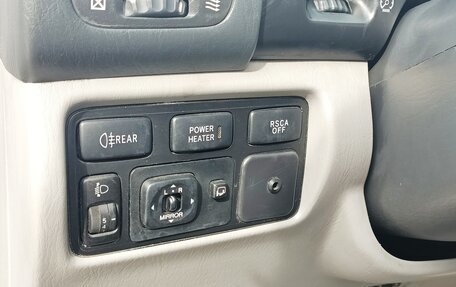 Toyota Land Cruiser 100 рестайлинг 2, 2005 год, 2 200 000 рублей, 4 фотография