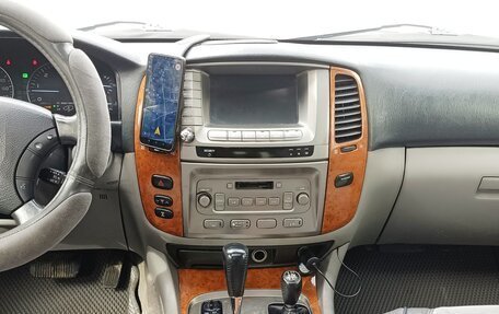 Toyota Land Cruiser 100 рестайлинг 2, 2005 год, 2 200 000 рублей, 16 фотография