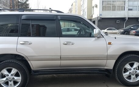 Toyota Land Cruiser 100 рестайлинг 2, 2005 год, 2 200 000 рублей, 12 фотография