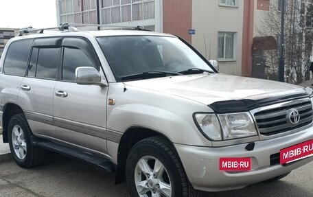 Toyota Land Cruiser 100 рестайлинг 2, 2005 год, 2 200 000 рублей, 14 фотография