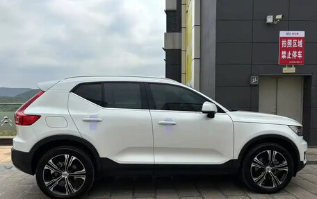 Volvo XC40 I, 2022 год, 3 008 011 рублей, 4 фотография