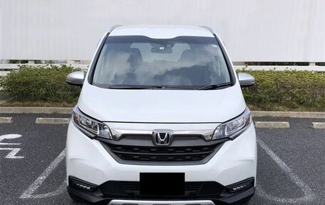 Honda Freed II, 2022 год, 1 410 000 рублей, 2 фотография