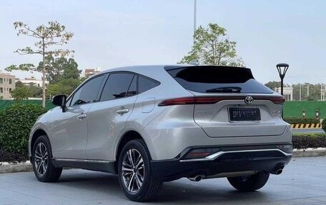 Toyota Venza, 2022 год, 2 450 443 рублей, 3 фотография