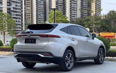 Toyota Venza, 2022 год, 2 450 443 рублей, 5 фотография