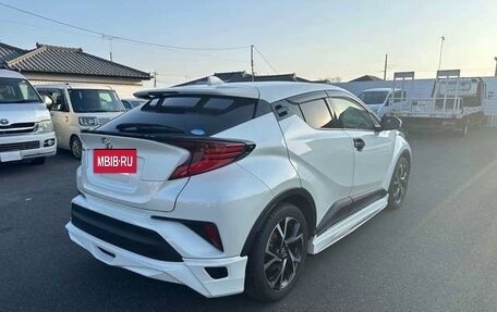 Toyota C-HR I рестайлинг, 2022 год, 1 604 000 рублей, 5 фотография