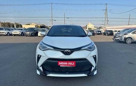 Toyota C-HR I рестайлинг, 2022 год, 1 604 000 рублей, 8 фотография
