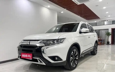Mitsubishi Outlander III рестайлинг 3, 2020 год, 2 440 099 рублей, 1 фотография