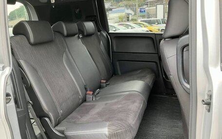 Honda Freed I, 2016 год, 975 000 рублей, 16 фотография