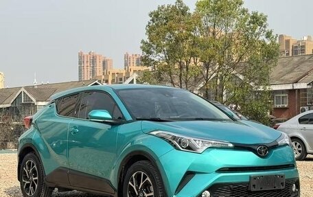 Toyota C-HR I рестайлинг, 2020 год, 1 400 443 рублей, 2 фотография
