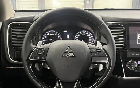 Mitsubishi Outlander III рестайлинг 3, 2020 год, 2 440 099 рублей, 8 фотография