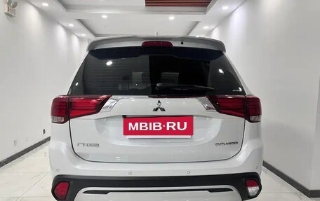 Mitsubishi Outlander III рестайлинг 3, 2020 год, 2 440 099 рублей, 5 фотография