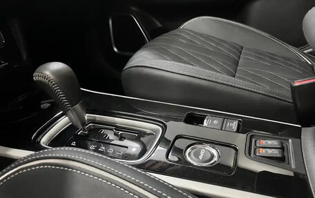 Mitsubishi Outlander III рестайлинг 3, 2020 год, 2 440 099 рублей, 15 фотография