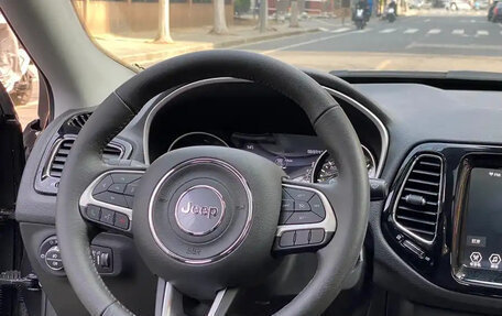 Jeep Compass II, 2021 год, 1 350 000 рублей, 11 фотография