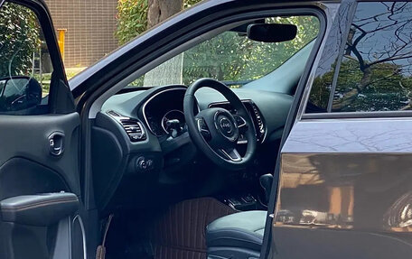 Jeep Compass II, 2021 год, 1 350 000 рублей, 8 фотография