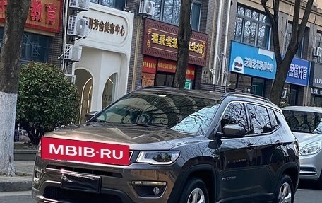 Jeep Compass II, 2021 год, 1 350 000 рублей, 2 фотография
