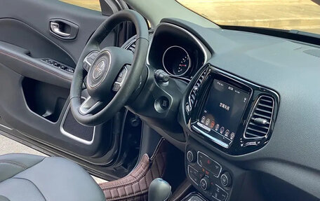Jeep Compass II, 2021 год, 1 350 000 рублей, 14 фотография