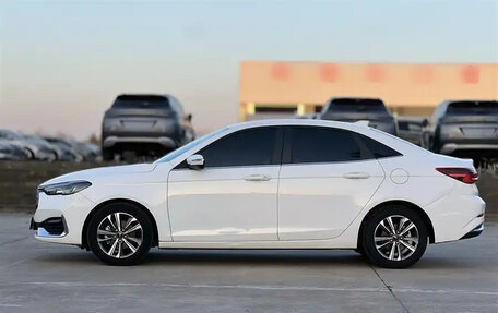 Ford Escort, 2021 год, 1 150 000 рублей, 3 фотография