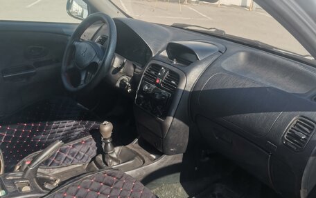 Mitsubishi Carisma I, 2002 год, 265 000 рублей, 9 фотография