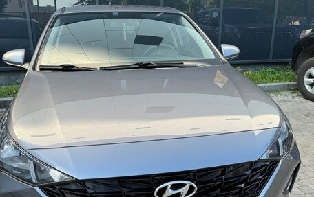 Hyundai Solaris II рестайлинг, 2021 год, 1 620 000 рублей, 1 фотография