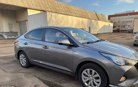 Hyundai Solaris II рестайлинг, 2021 год, 1 620 000 рублей, 4 фотография