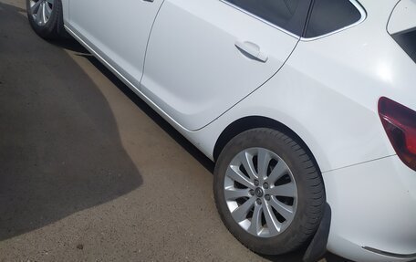 Opel Astra J, 2014 год, 980 000 рублей, 6 фотография