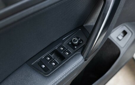 Volkswagen Tiguan II, 2017 год, 2 230 000 рублей, 17 фотография