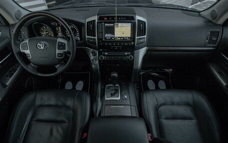 Toyota Land Cruiser 200, 2015 год, 4 587 000 рублей, 18 фотография