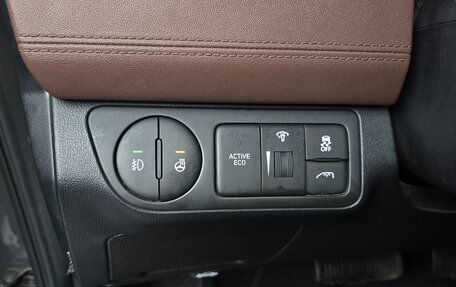 Hyundai Grand Starex Grand Starex I рестайлинг 2, 2019 год, 2 932 000 рублей, 9 фотография