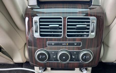 Land Rover Range Rover IV рестайлинг, 2015 год, 7 500 000 рублей, 17 фотография