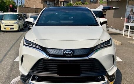 Toyota Harrier, 2022 год, 2 790 000 рублей, 2 фотография