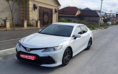 Toyota Camry, 2021 год, 2 550 000 рублей, 4 фотография