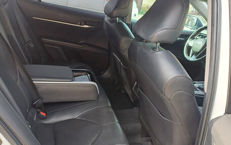 Toyota Camry, 2021 год, 2 550 000 рублей, 12 фотография