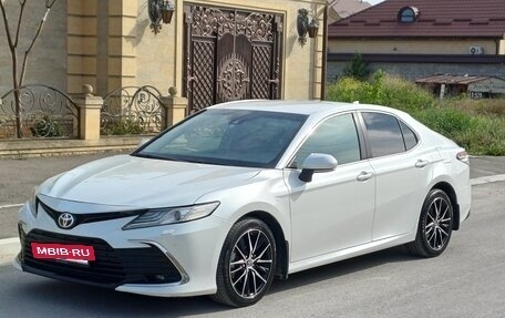 Toyota Camry, 2021 год, 2 550 000 рублей, 8 фотография