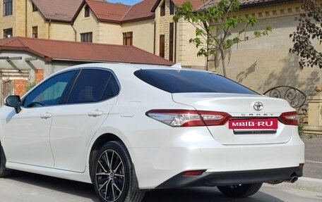 Toyota Camry, 2021 год, 2 550 000 рублей, 7 фотография