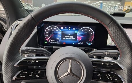 Mercedes-Benz GLA, 2024 год, 4 800 000 рублей, 13 фотография