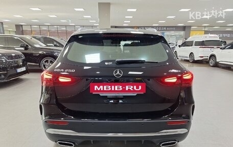 Mercedes-Benz GLA, 2024 год, 4 800 000 рублей, 5 фотография