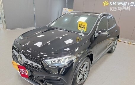 Mercedes-Benz GLA, 2024 год, 4 800 000 рублей, 3 фотография