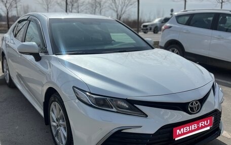 Toyota Camry, 2021 год, 3 100 000 рублей, 2 фотография